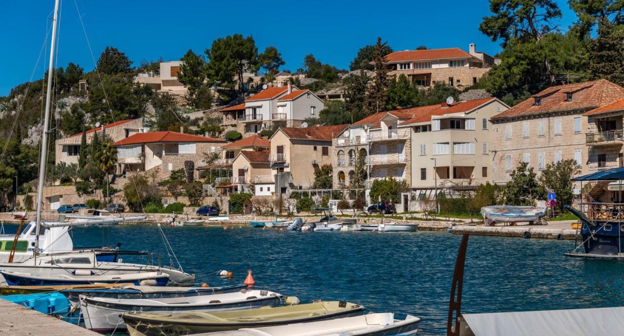 Amare Apartments Bobovisca Exterior photo