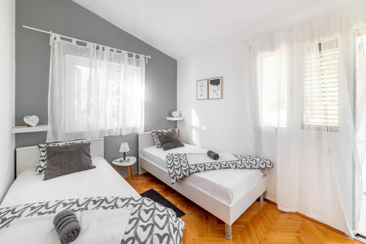 Amare Apartments Bobovisca Exterior photo